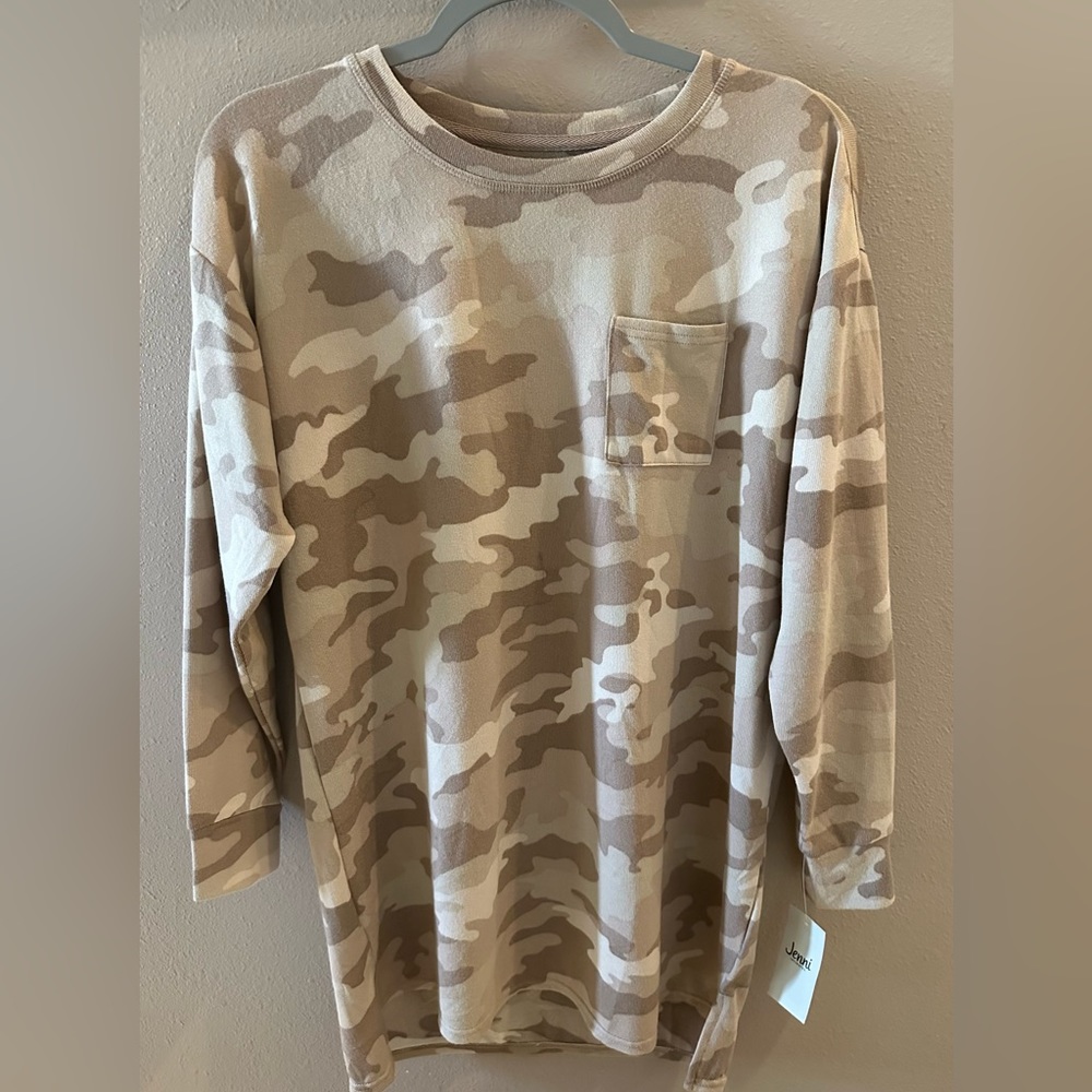 Crewneck Nightgown/Sleepshirt with Pocket - NWT